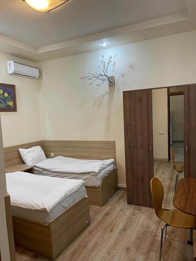 Yerevan Guest House Bagian luar foto