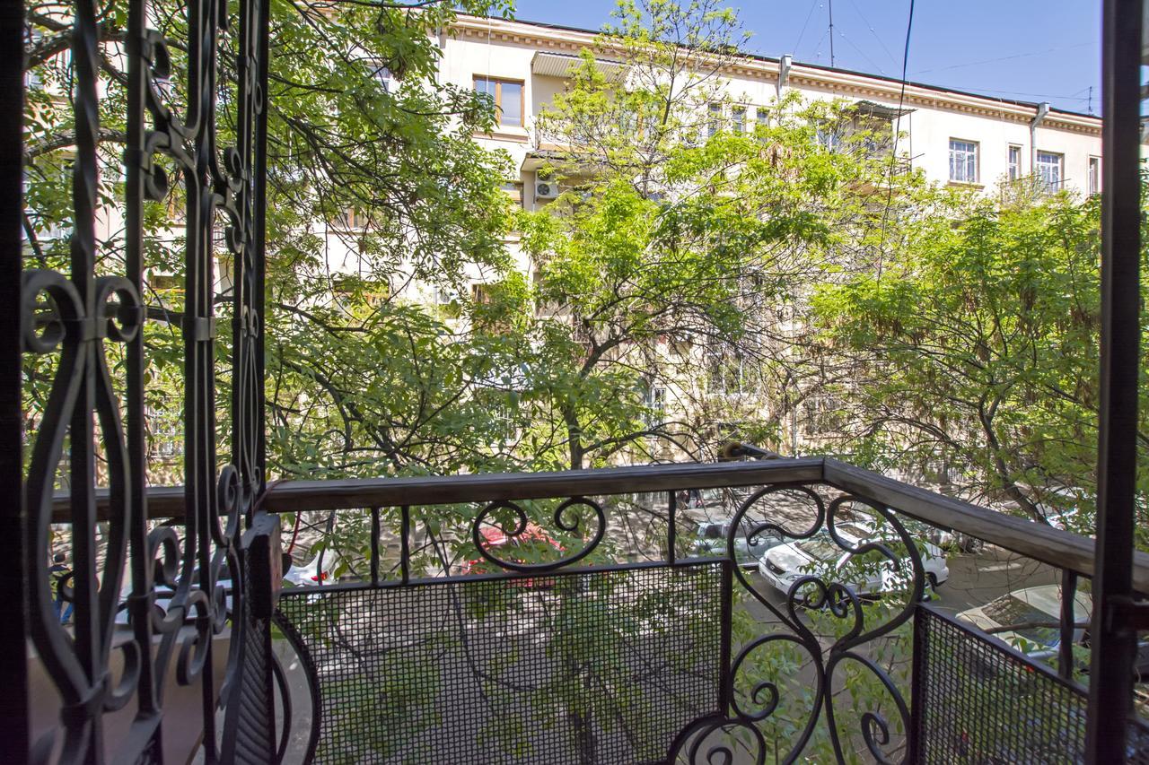 Yerevan Guest House Bagian luar foto